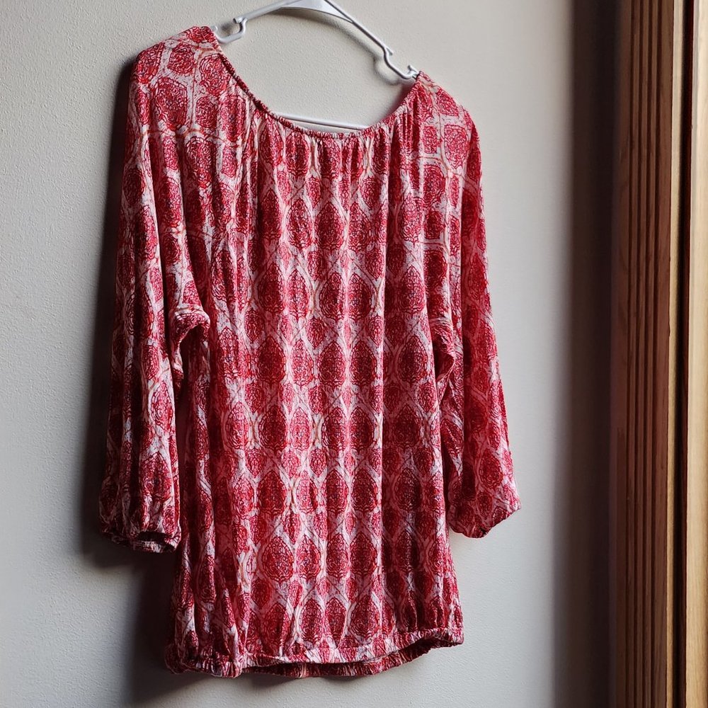 Old Navy Red/White/Pink Geometric Shape Scoop Neck Jersey Size Medium - Picture 9 of 12